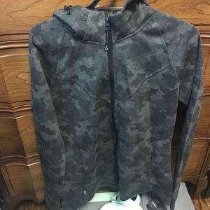 Camo sports zip up sweater
